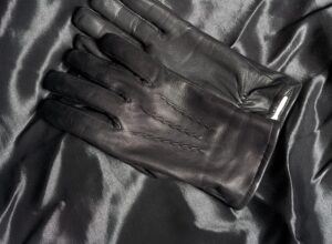 leather-gloves-4815310_640